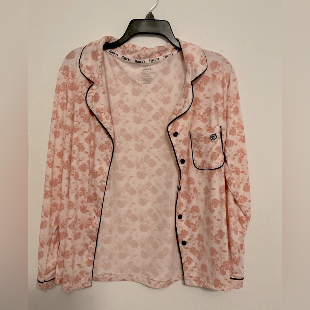 Rose printed pink pajamas